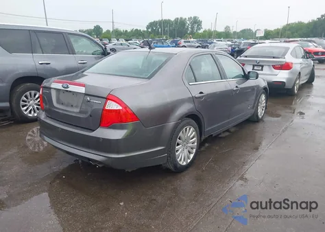 2010 Ford Fusion Hybrid z USA, uszkodzony, nr VIN 3FADP0L37AR242651